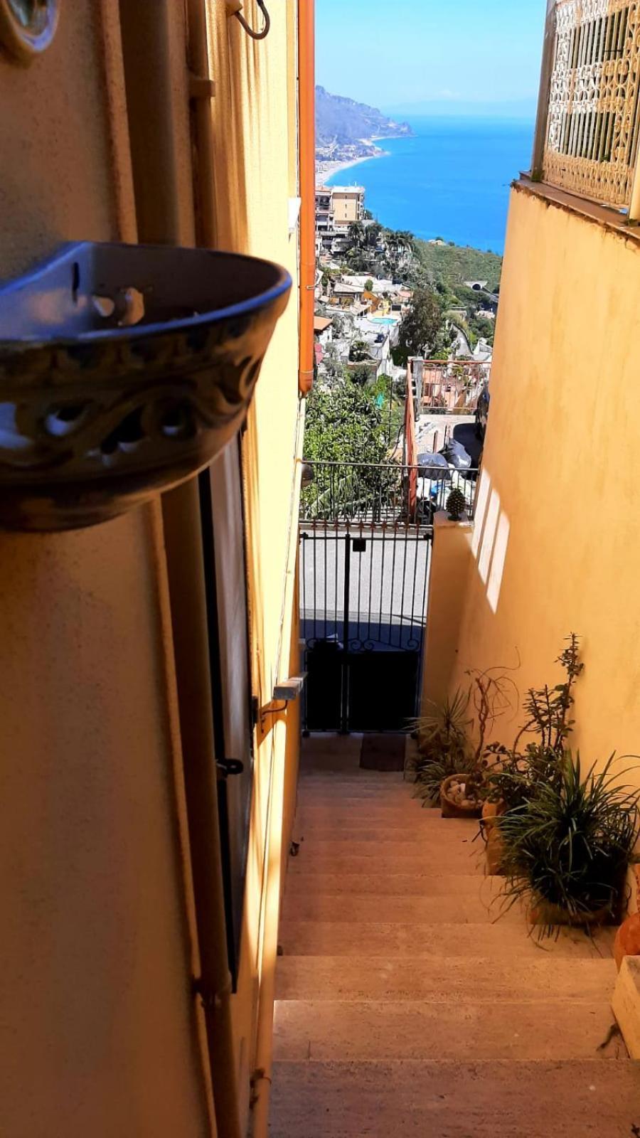 Casa Vacanze Gialla Taormina Esterno foto