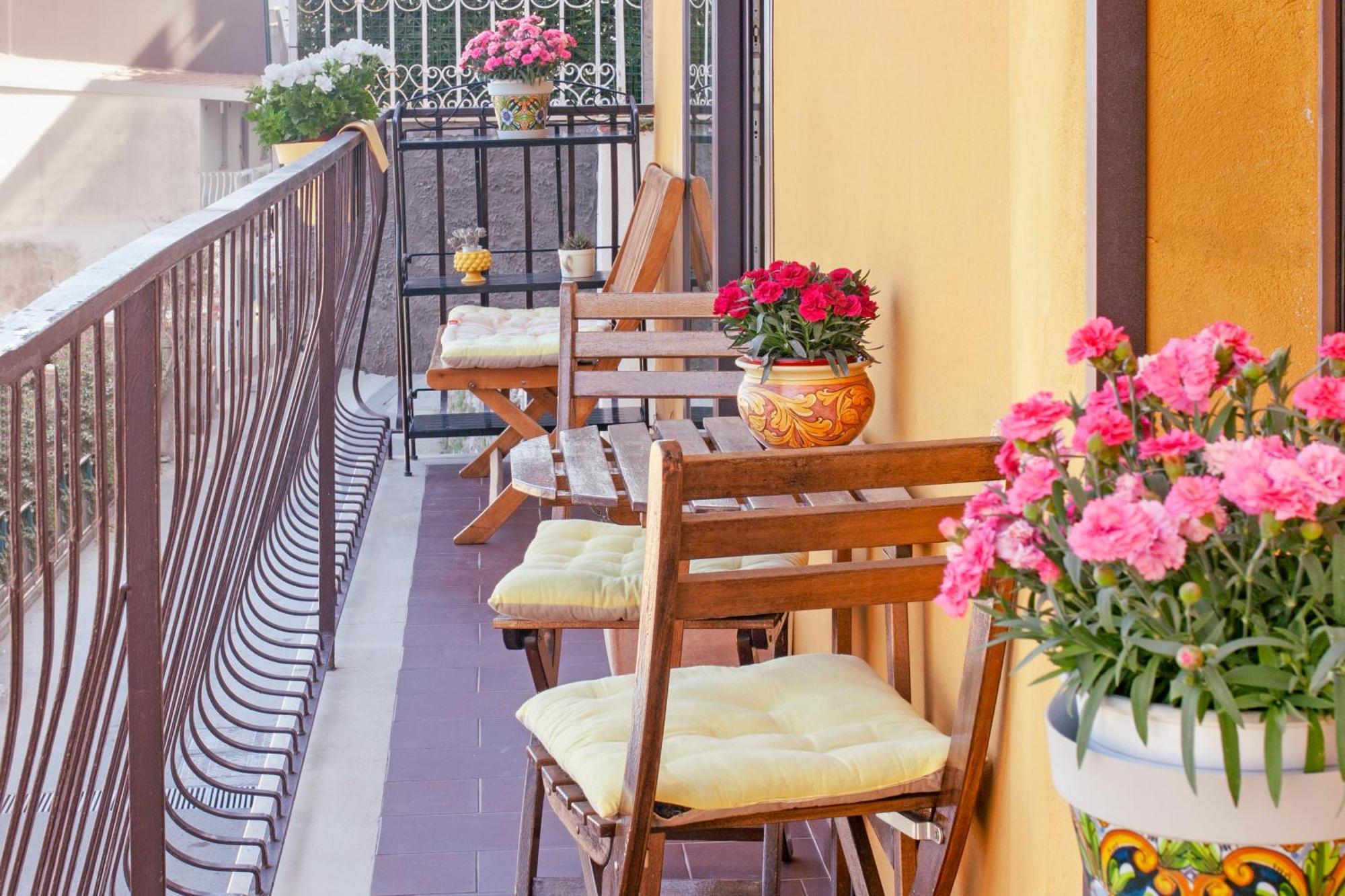 Casa Vacanze Gialla Taormina Esterno foto