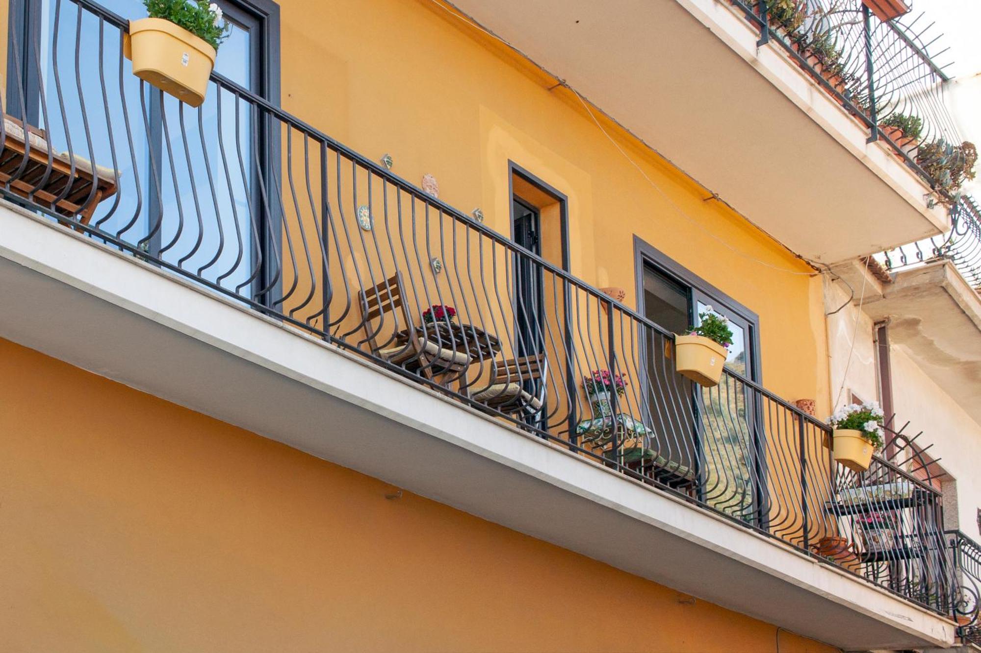 Casa Vacanze Gialla Taormina Esterno foto